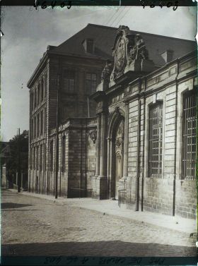 Image représentant France, Arras, Entrée de l'Evêché