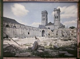 Image représentant France, Verdun, Façade de l'Evêché (Cour Ovale)