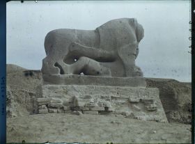 Image représentant Le lion dévorant un homme terrassé