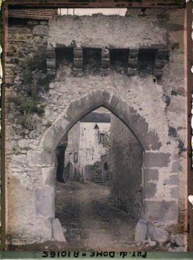 Image représentant France, Saurier, Une entrée du Village