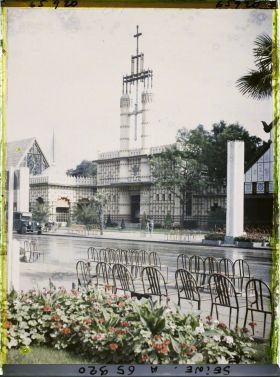 Image représentant L'Exposition Coloniale Internationale de 1931, le pavillon des missions protestantes