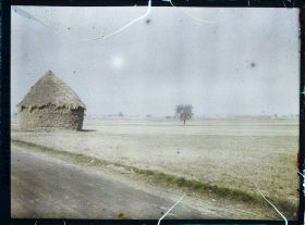 Image représentant France, Les Clayes, Les champs sur la route de Neauphle le Chau vus vers le N. -E.-