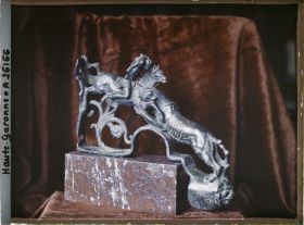 Image représentant France, Toulouse, Partie de Char Romain (influence grecque) trouvé près de Renne les Bains (Aude)