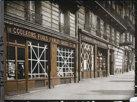 Image représentant Vitrines de magasins protégées contre les bombardements aux 18-20 rue Soufflot