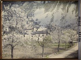 Image représentant L'entrée du village