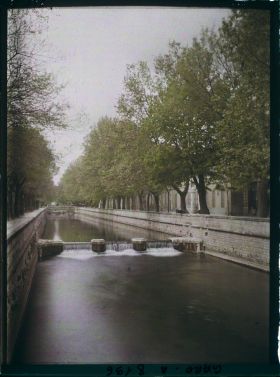 Image représentant Le canal le long du quai de la Fontaine