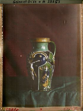 Image représentant Broc en ceramique vernissée des collections du musée de Sèvres