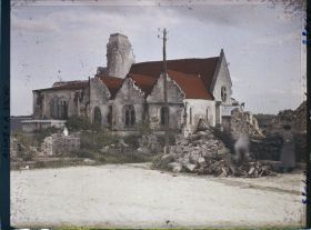 Image représentant France, Faverolles, L'Eglise