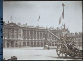 Image représentant L'hôtel de la Marine décoré pour les fêtes de la Victoire des 13 et 14 juillet, place de la Concorde