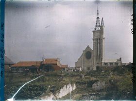 Image représentant France, Neuville-St-Vaast, L'Eglise vers la façade