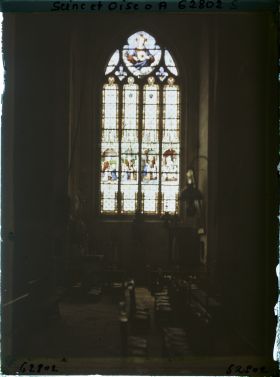 Image représentant Ile de France, Vetheuil, Vitraux de l'Eglise