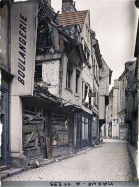 Image représentant Maison incendiée, rue des Elus