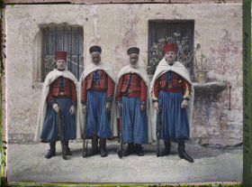 Image représentant Les Spahis dans le Château du Roi René