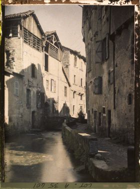 Image représentant France, Figeac, Vue des tanneries longeant le canal (Celé détourné)
