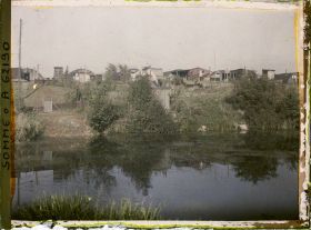 Image représentant Somme, Péronne, Un quartier de baraquements de bois