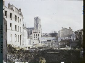 Image représentant France, Reims, Reconstructions vers la Cathédrale
