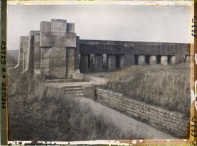 Image représentant Meuse, Douaumont, Le monument de la Tranchée des baïonnettes