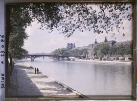 Image représentant Le pont du Carrousel vu du port des Saints-Pères