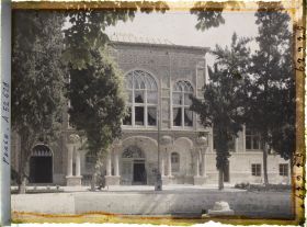 Image représentant L'entrée principale du palais du Golestan