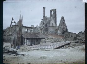 Image représentant France, Presles, Baraquements et Eglise