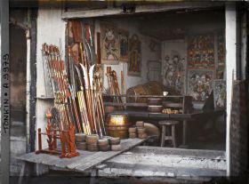 Image représentant L'intérieur d'une boutique d'objets cultuels