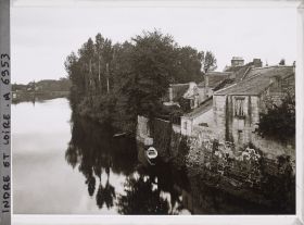 Image représentant Maisons sur l'île de Tours, au bord de la Vienne