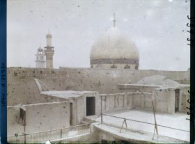 Image représentant Dômes et minarets de la mosquée funéraire d'Ali, gendre du prophète
