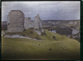 Image représentant Vue d'ensemble des ruines du Château Gaillard vers le petit Andelys