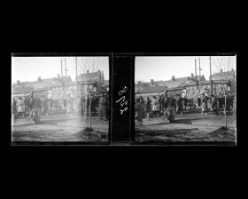 Image représentant Un cortège funéraire sur une grande avenue de la ville tartare est