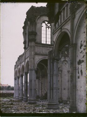 Image représentant France, Armentières, Eglise Notre Dame   ; autre aspect de la nef