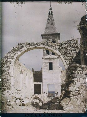 Image représentant France, Montsec (Woëvre), Ruines de l'Eglise, intérieur