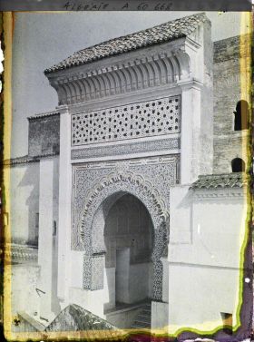 Image représentant La porte de la mosquée de Sidi Bou Medine