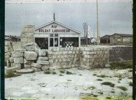 Image représentant France, Lens, Ruines de l'Eglise et boutiques de Conféctions