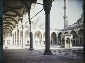 Image représentant Turquie, Constantinople, Cour de la Mosquée Ahmed