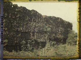 Image représentant Mur d'enceinte du jardin de  null Guézo