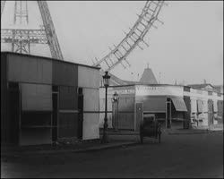 Image représentant Construction du village Suisse et démolition de la Grande Roue