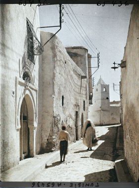 Image représentant Une rue menant à la zaouïa Sidi-Yahia dans la médina