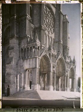 Image représentant Le porche du portail sud de la cathédrale Notre-Dame