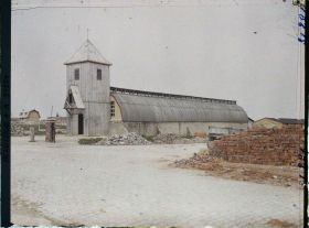 Image représentant Belgique, Locre, Eglise provisoire