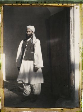 Image représentant Un Pachtoun dans Manzel Bagh, (un domestique ?)