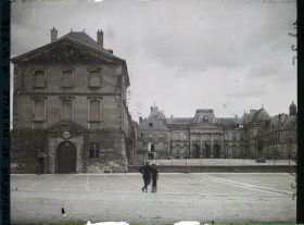 Image représentant France, Lunévile, Le Château et la Cour d'Honneur