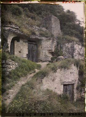 Image représentant Sentier conduisant à une maison troglodyte