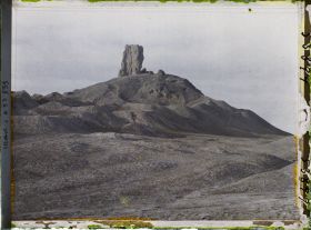 Image représentant Le Bit-Zida : vestiges de la Ziggourat (tour à étages) du grand temple de Nabû