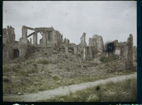 Image représentant Belgique, Ypres, Près de la rue de Dixmude, vue vers la Grande Place