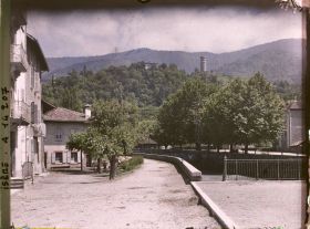 Image représentant Du village vue sur le château Bayard