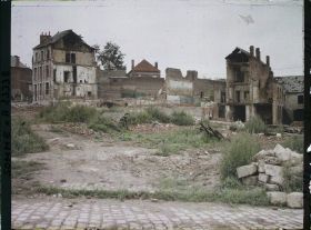 Image représentant France, Péronne, Maisons détruites rue St Fursy