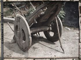 Image représentant Espagne, de Santiago à Padron, Fijo, Le Carro-ancien avec les roues et l'essieu