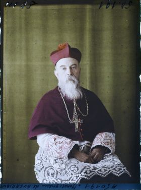 Image représentant Monseigneur  https://musee-albert-kahn.s-museum.fr/home/NWQ2OTAwYzNmYjZlZTk1ZWQwODJmMjY4L2dlbmVyaWMtbm90aWNlLXRhYi9hdXRob3JpdHkvNjE3YTc5ZjVjZjhiODk2OGIzMzM3ZDIx/5d6900c3fb6ee95ed082f268/generic-notice-tab/authority/617a79ebcf8b8968b3336dec de Guébriant