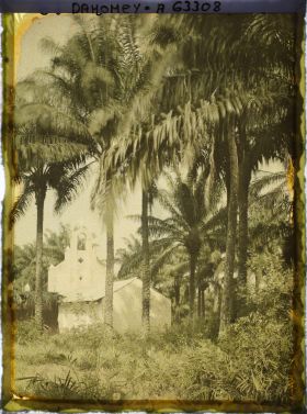 Image représentant Une chapelle à Gbejehoun