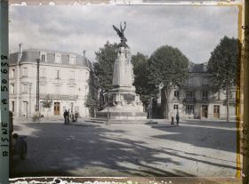 Image représentant France, Soissons, Place de la République et Banque de France